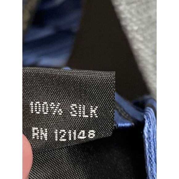 Bugatti 100% Silk Tie - Picture 4 of 4